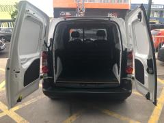 https://lasfurgonetasdealfonso.es/media/com_expautospro/images/big/furgonetas_de_segunda_mano_peugeot_partner_6a22efc8a1c42.JPG